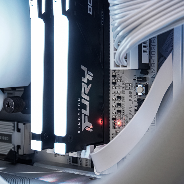 PCRA987 - Equipo AMD Ryzen 7 9700X + 32GB (2x16GB) + Radeon RX 9070 XT (BarcaGamer PC)