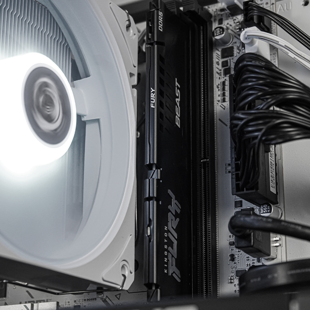 PCRB036 - Equipo AMD Ryzen 5 9600X + 32GB RAM + GeForce RTX 5070 - Incluye monitor de regalo