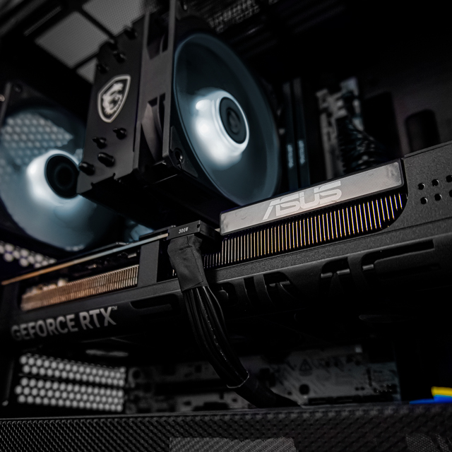 PCRA994 - Equipo AMD Ryzen 5 9600X + 32GB (2 X 16GB) + GeForce RTX 5070
